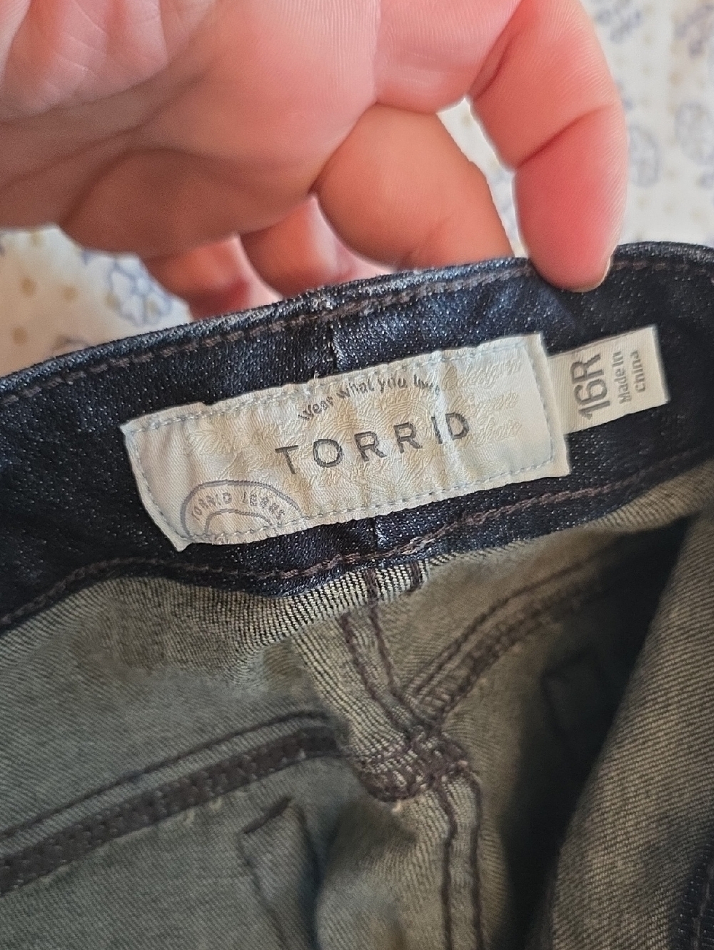 TORRID Boyfriend Dark Wash Jean - Picture 7 of 7
